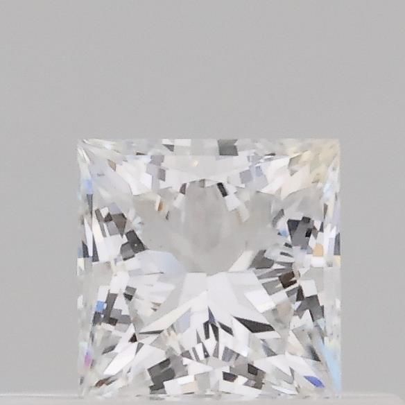 0.3 ct lab-grown Princess Diamond