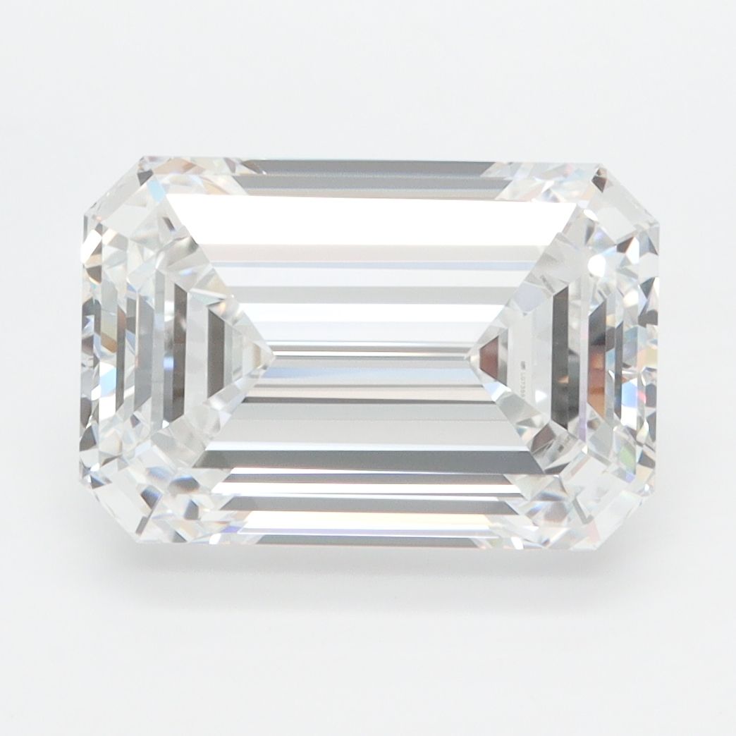 4.31 ct. emerald Lab Grown Diamond front image