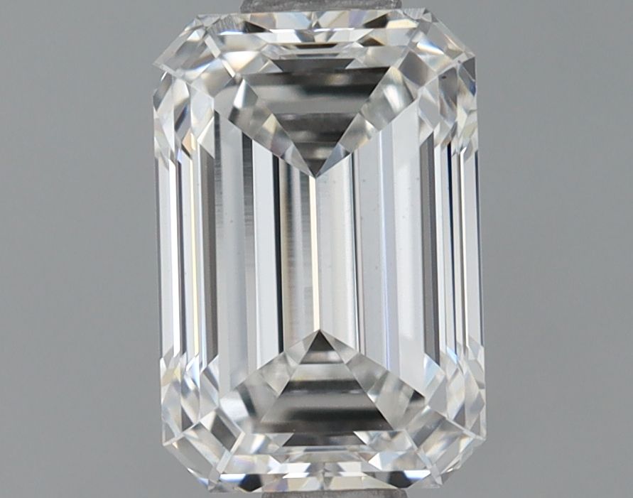 0.92 ct. emerald Lab Grown Diamond front image
