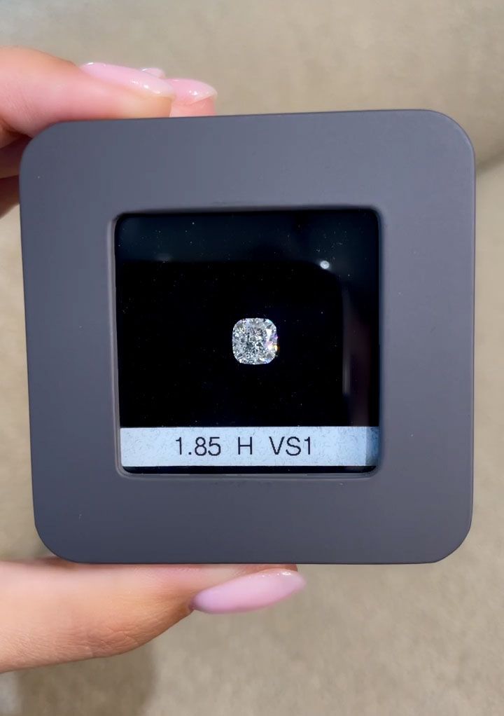 1.85 ct Cushion Brilliant diamond