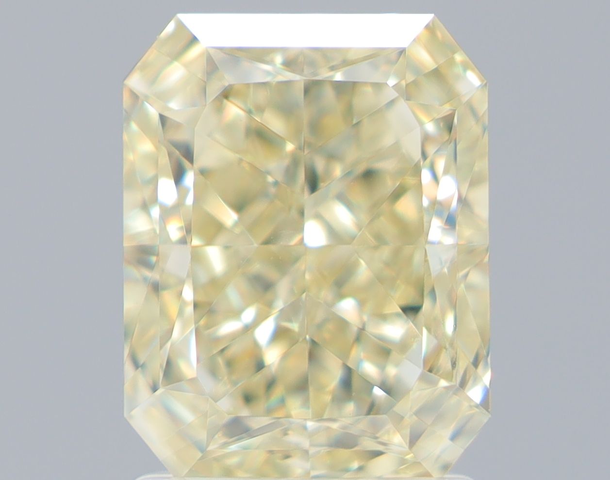 2.07 ct Radiant diamond