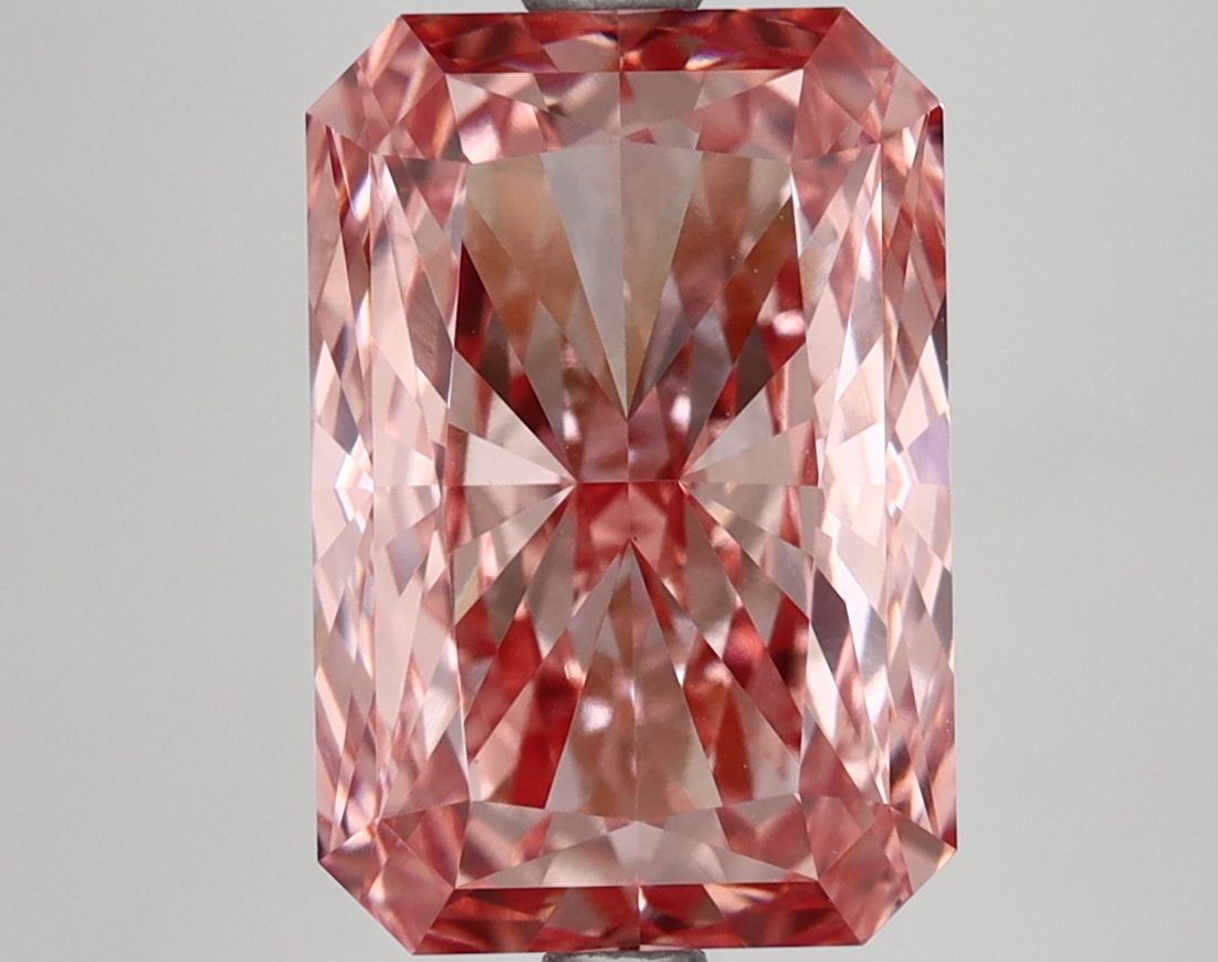 4.68 ct. radiant Lab Grown Diamond front image