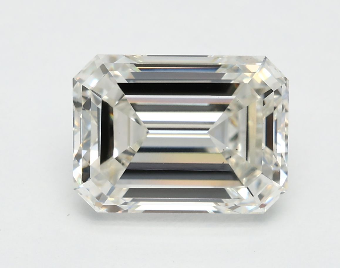 3.05 ct Emerald diamond