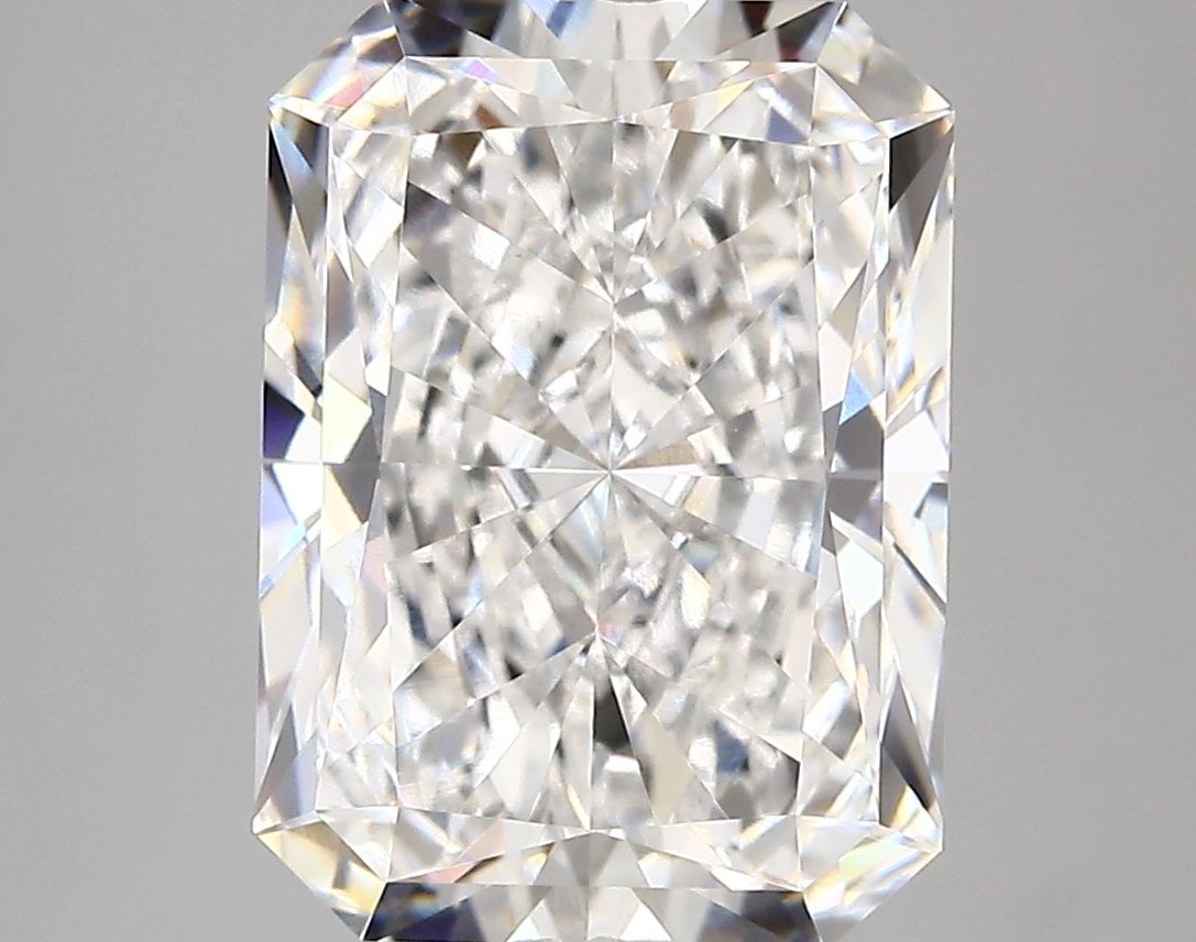 5.61 ct. radiant Lab Grown Diamond front image