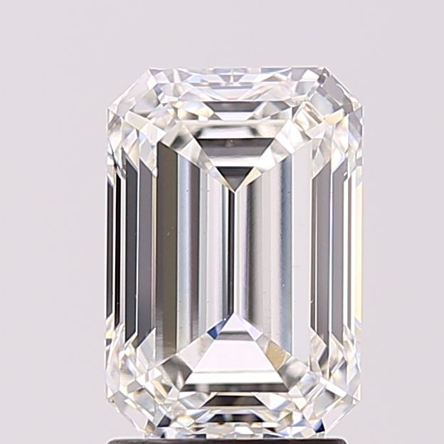 2.55 ct Emerald diamond