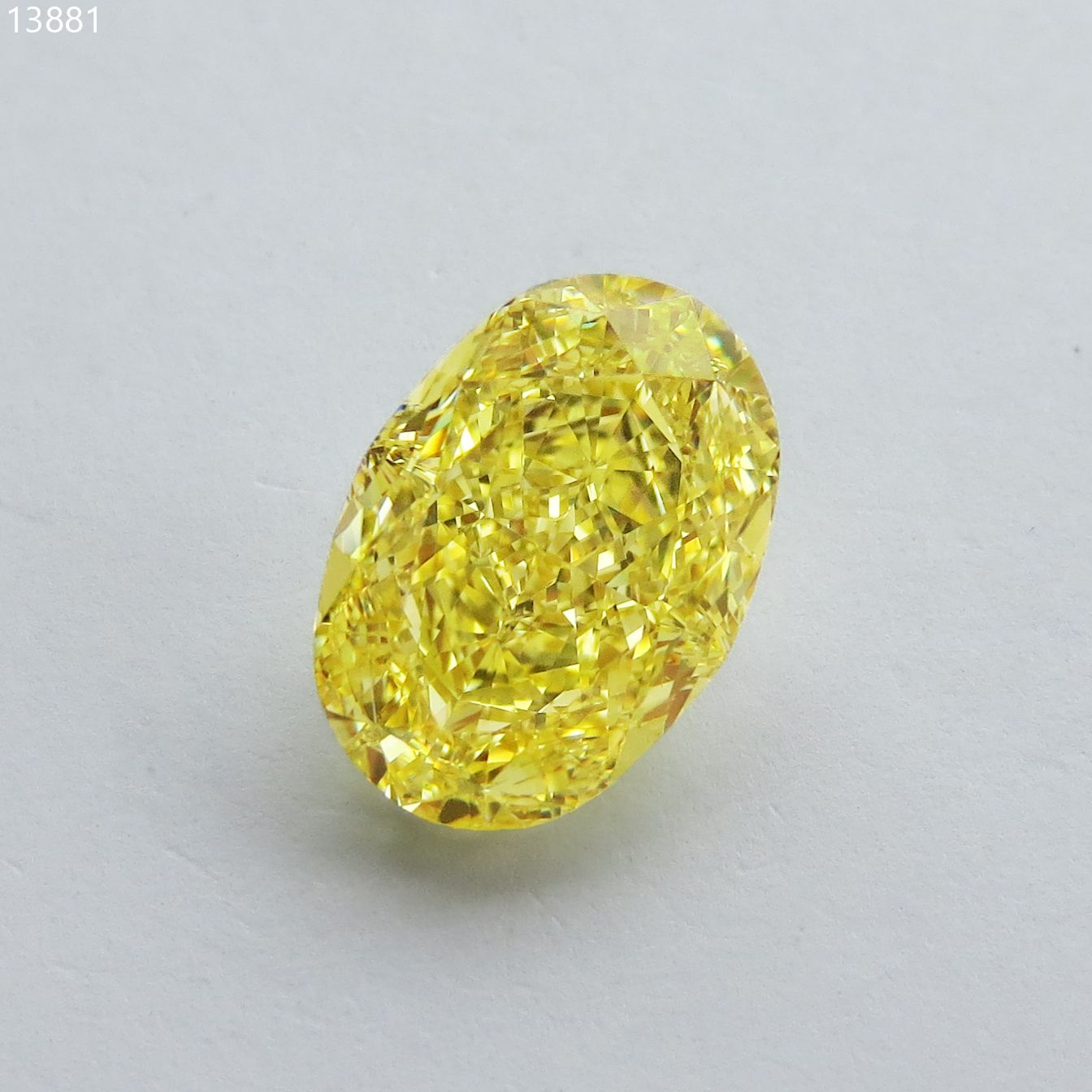 Diament 5.02 ct Fancy Intense Yellow/VS1