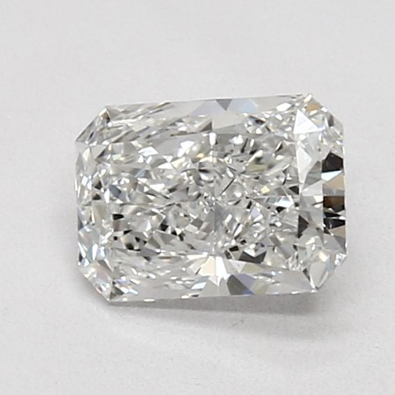 0.94ct Radiant diamond