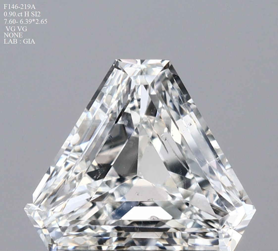 0.9 ct Triangular Diamond