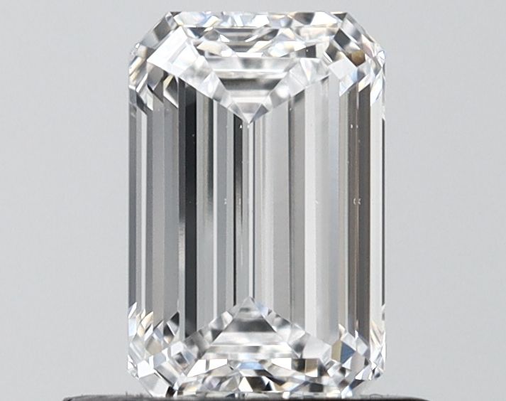 0.99 ct. emerald Lab Grown Diamond front image