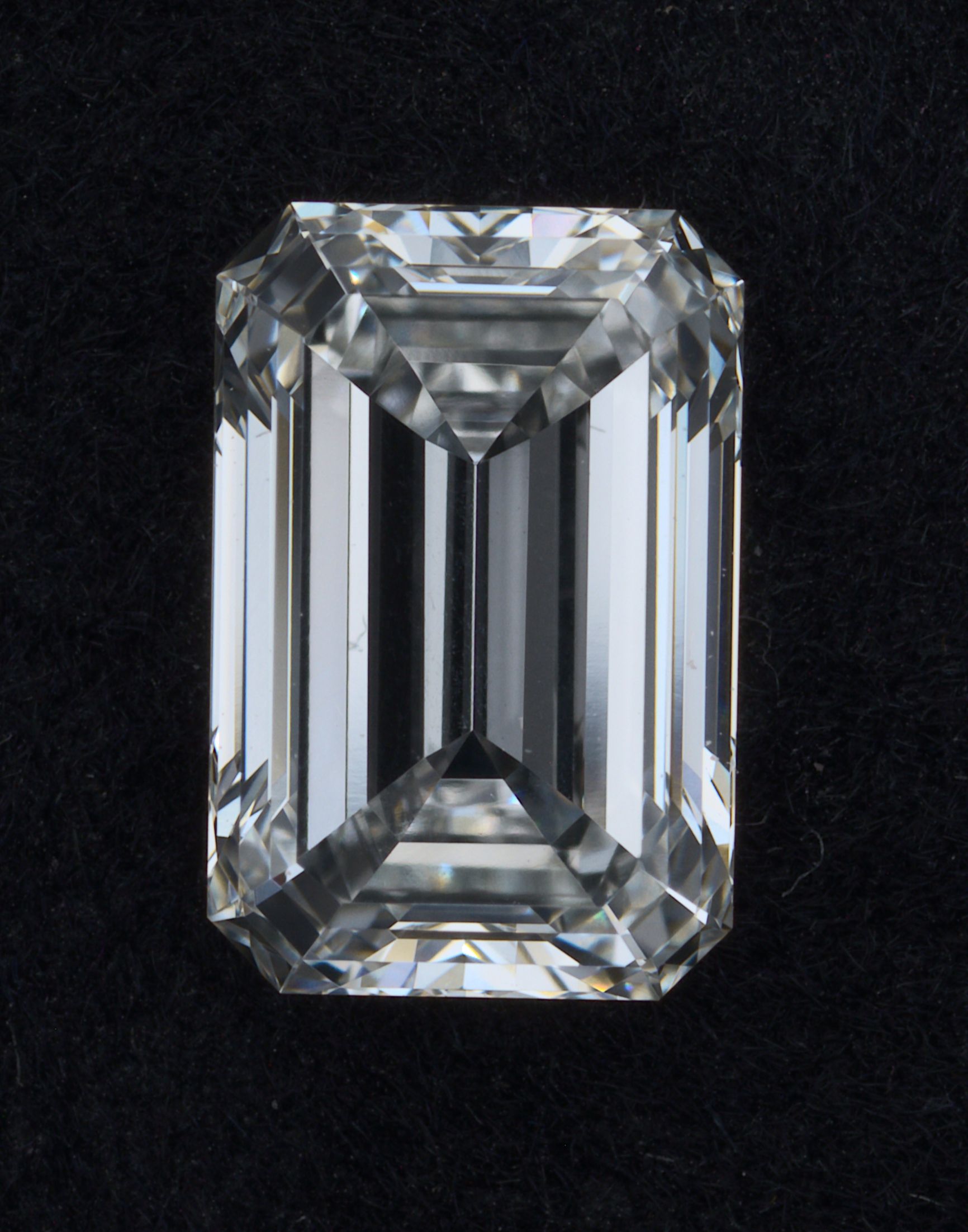 1.04 ct Emerald diamond
