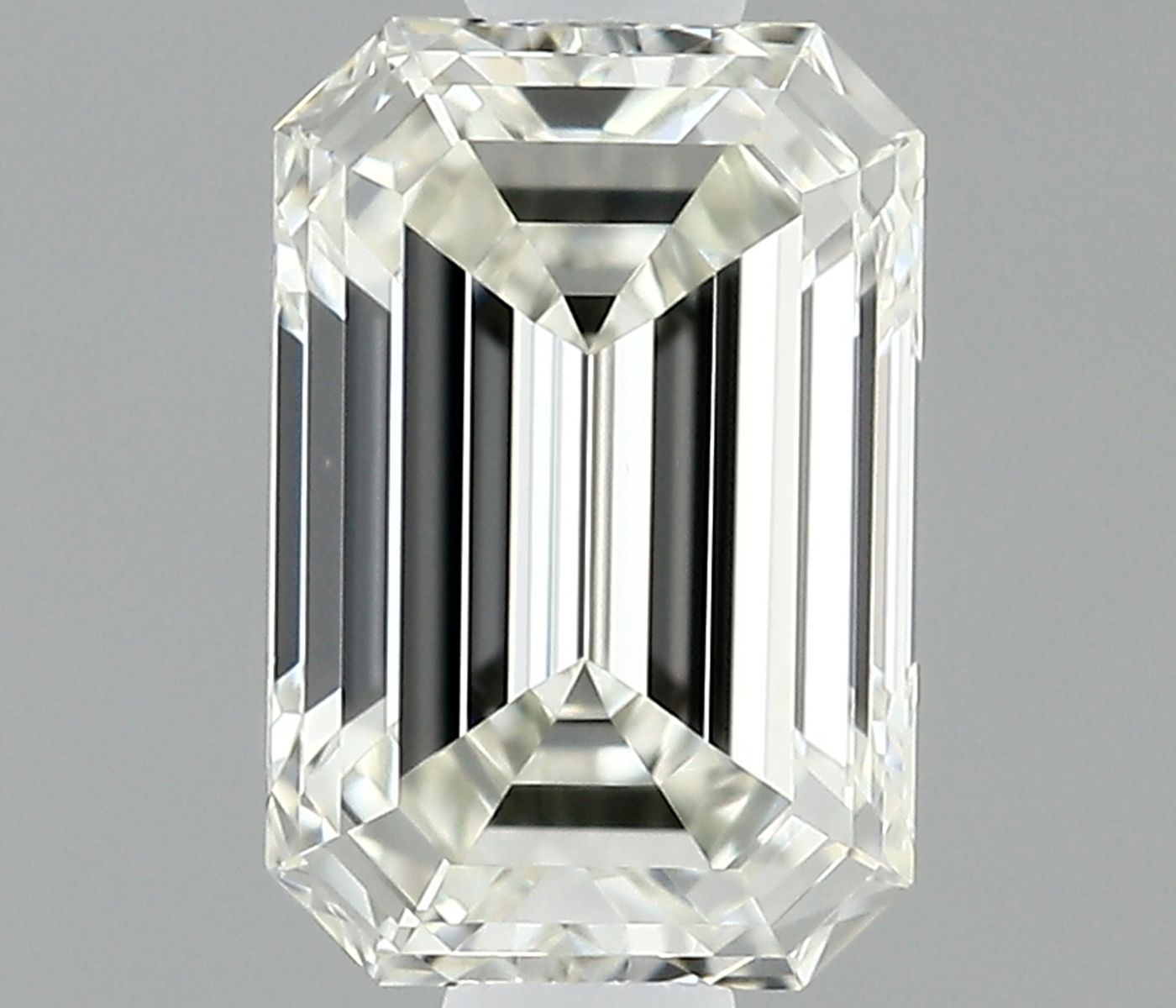 0.60 ct Emerald diamond