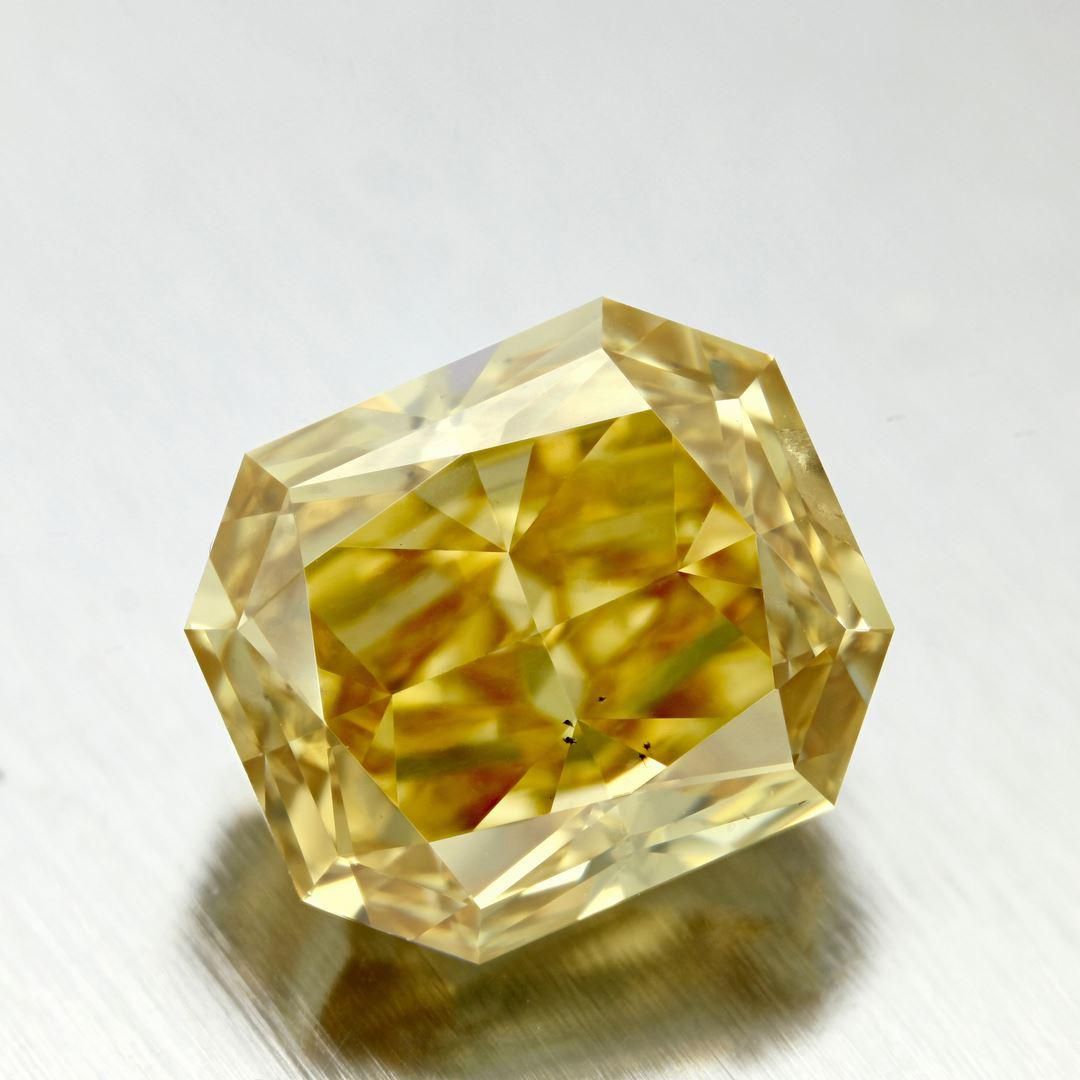 5.06ct Radiant diamond