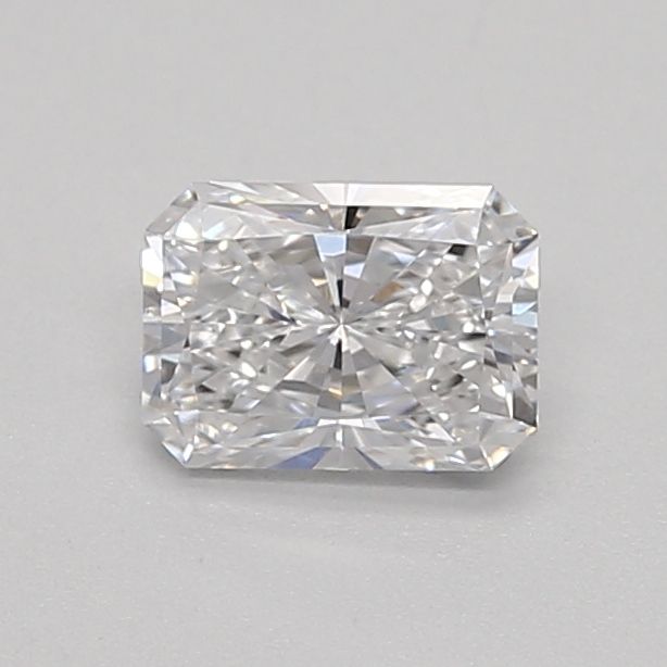 0.46 ct lab-grown Radiant Diamond