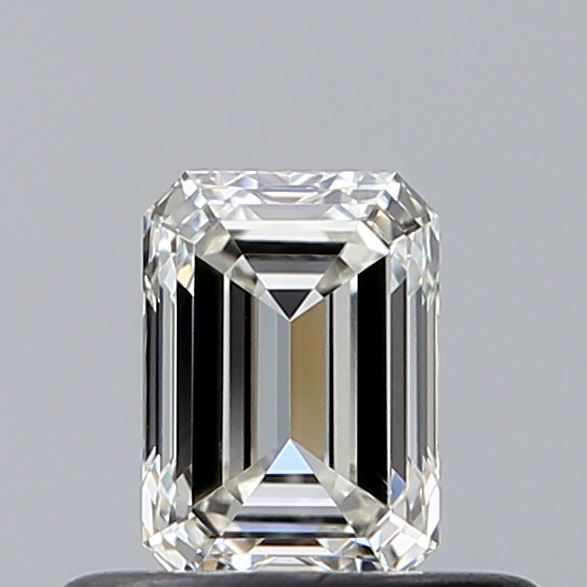 0.40 ct Emerald diamond