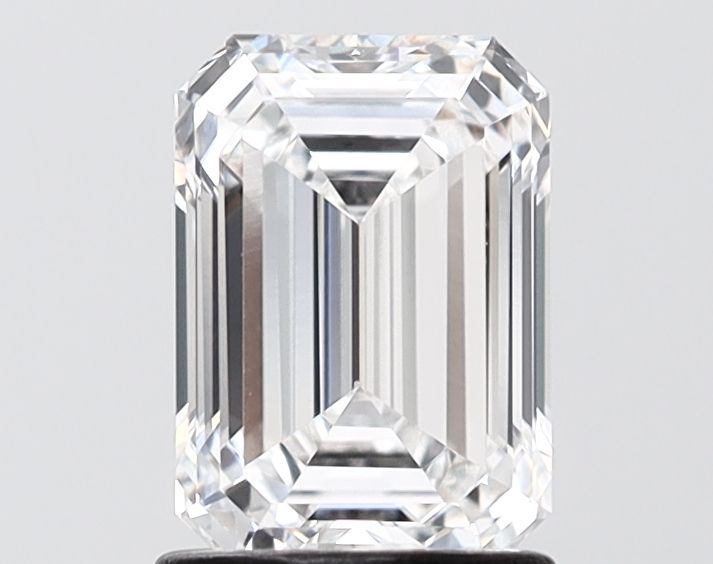 1.56 ct. emerald Lab Grown Diamond front image