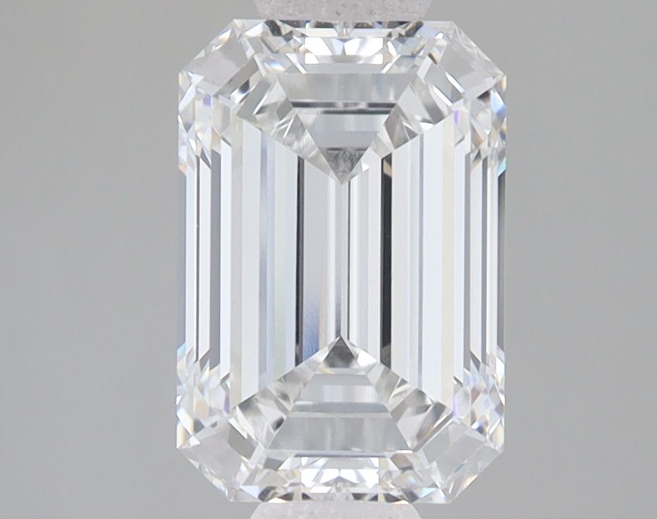 2.58 ct. emerald Lab Grown Diamond front image