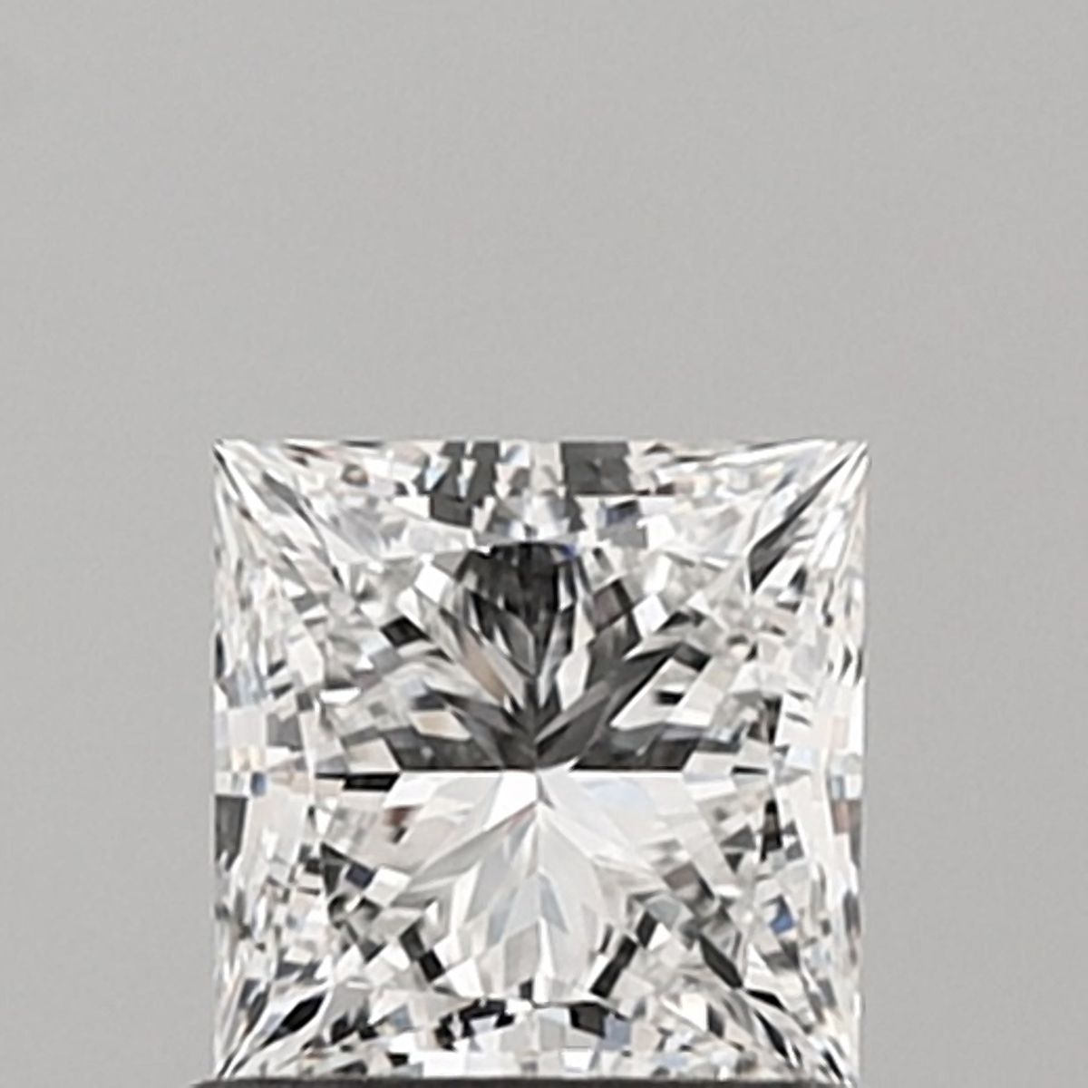 0.85 ct. princess Lab Grown Diamond front image