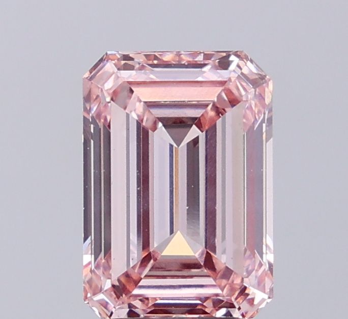 3.04 ct Emerald diamond