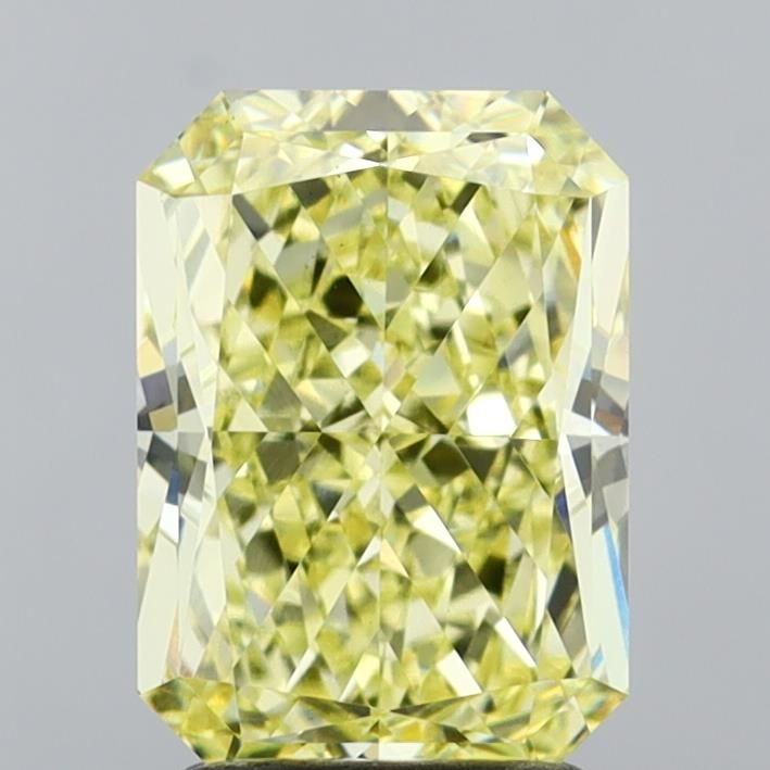 2.56 ct Radiant diamond