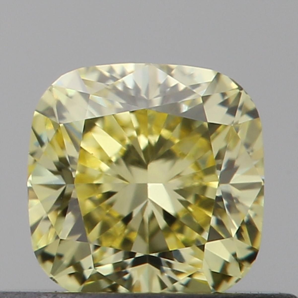 Diament 0.45 ct Fancy Intense Yellow/VS1