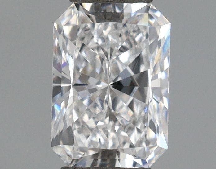 0.47 ct lab-grown Radiant Diamond
