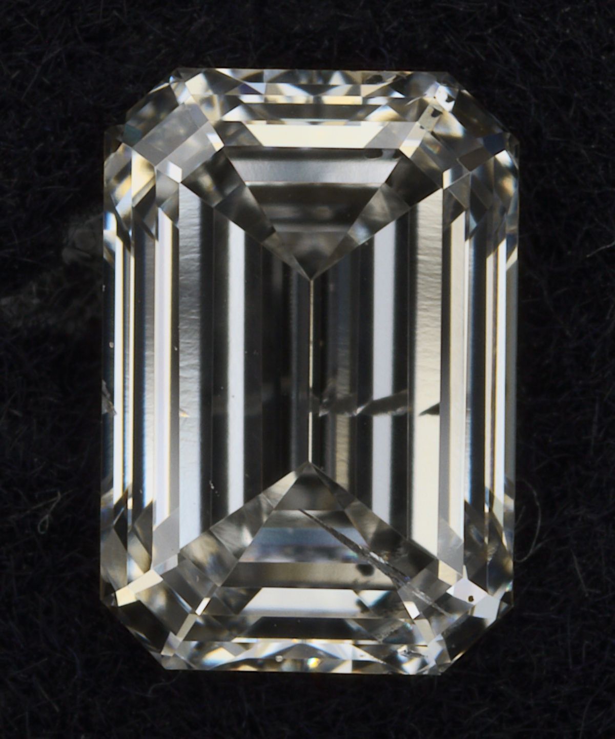 0.70 ct. emerald Lab Grown Diamond front image