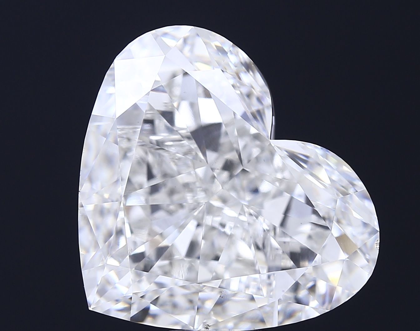 21.10 ct. heart Lab Grown Diamond front image