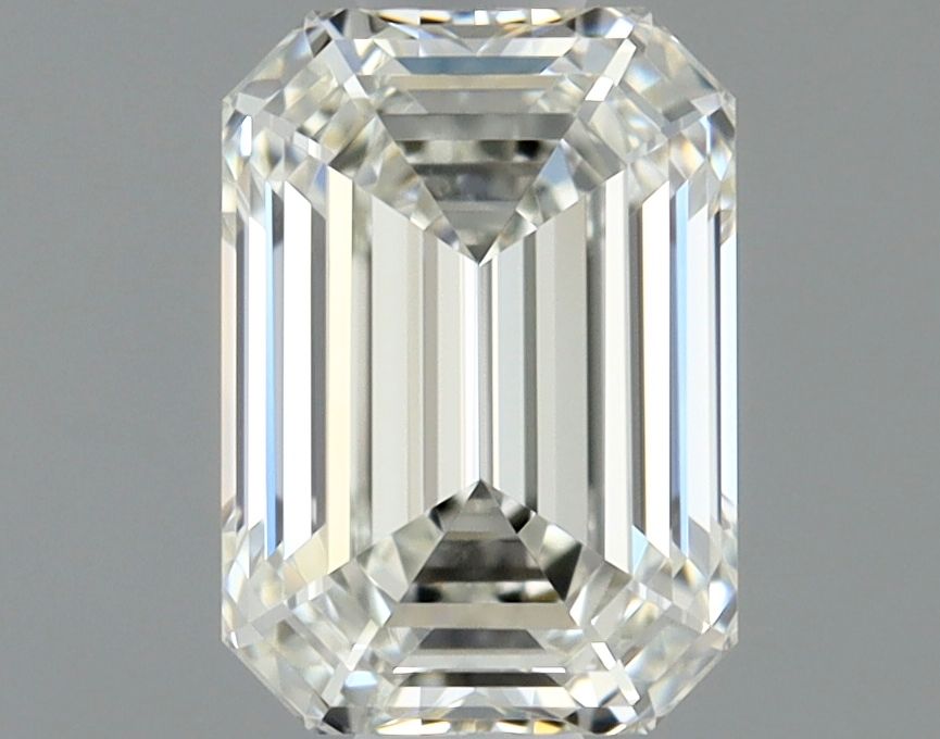 0.70 ct Emerald diamond