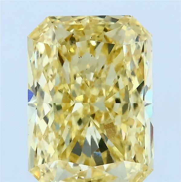 2.56 ct Radiant diamond