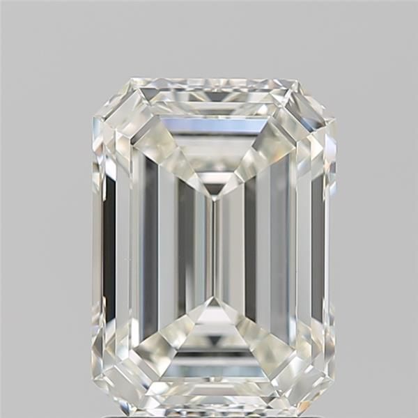 2.21 ct Emerald diamond