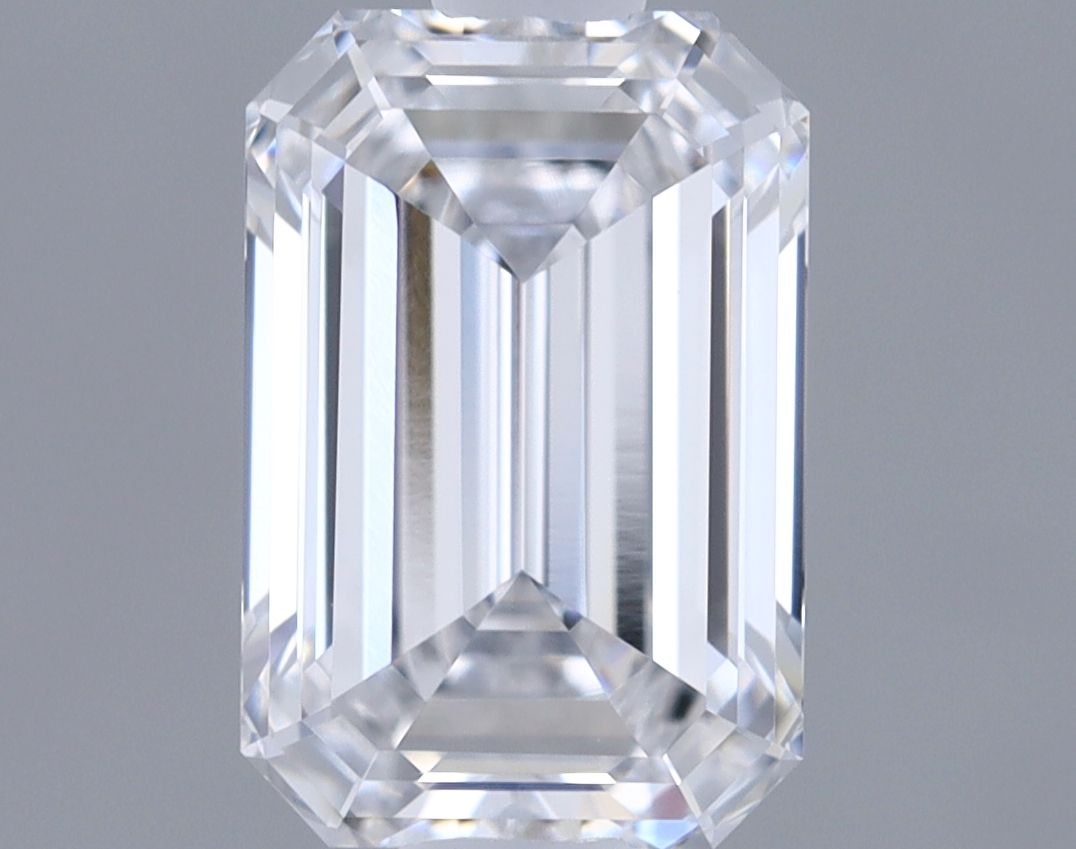 1.09 ct. emerald Lab Grown Diamond front image