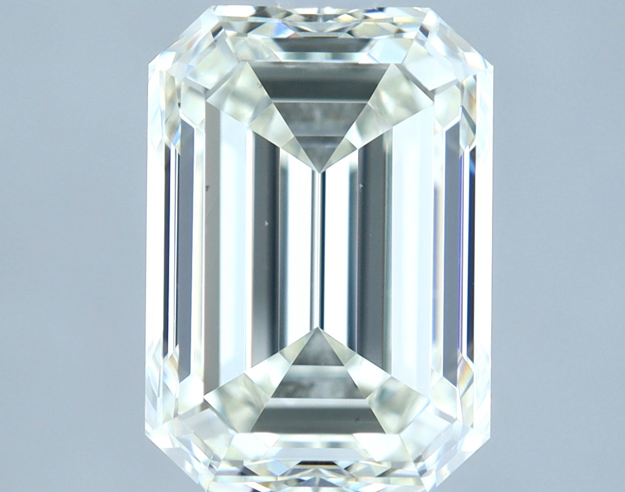 2.50 ct Emerald diamond