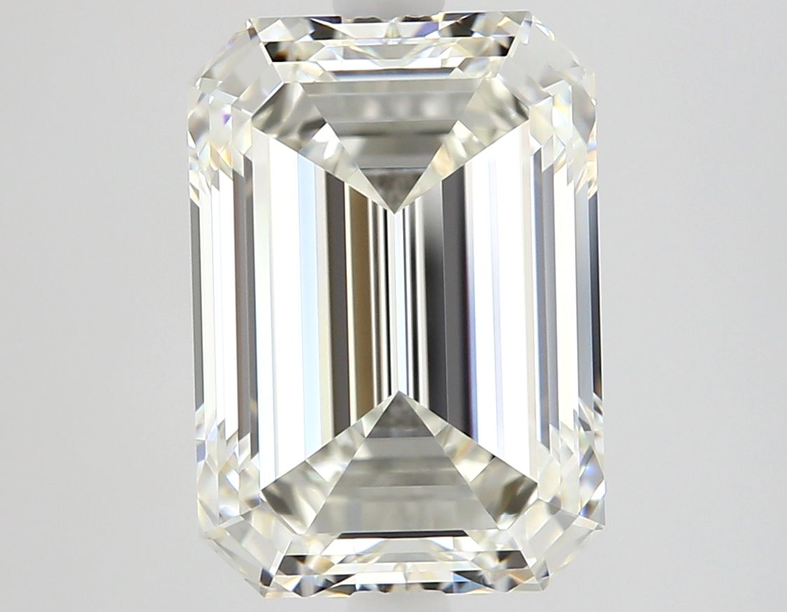 3.07 ct Emerald diamond