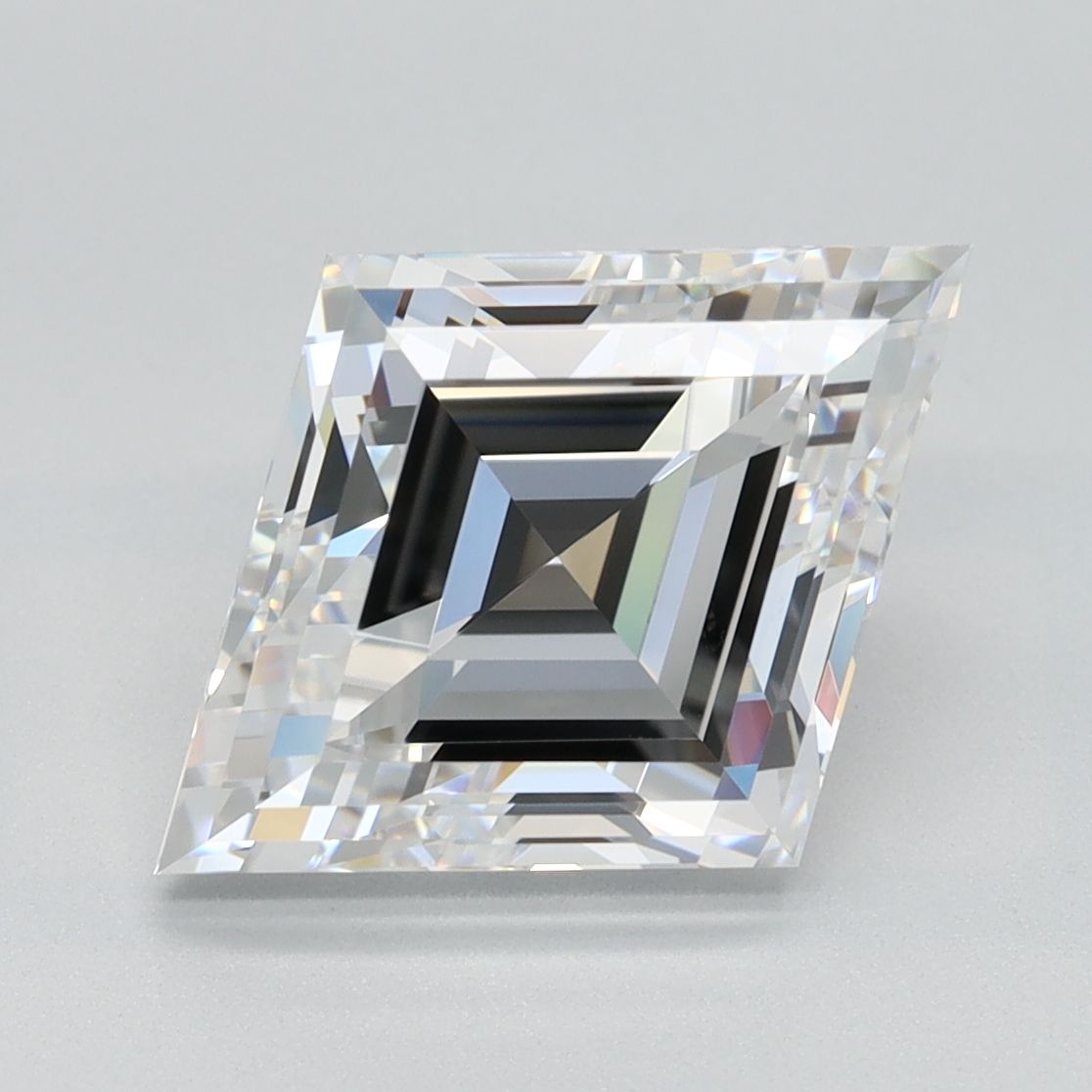 3.08 ct lab-grown Lozenge Diamond
