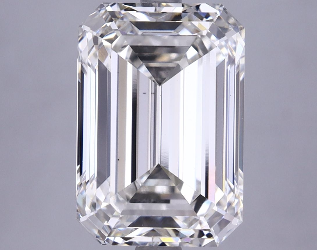 4.83 ct. emerald Lab Grown Diamond front image