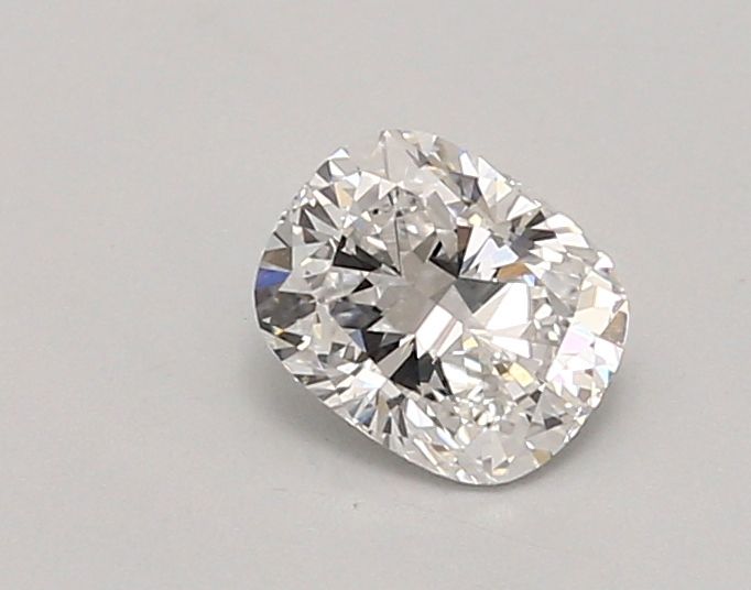 0.9 ct lab-grown Cushion modified Diamond
