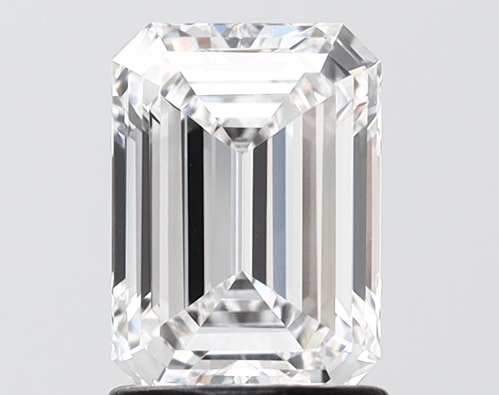 1.53 ct. emerald Lab Grown Diamond front image