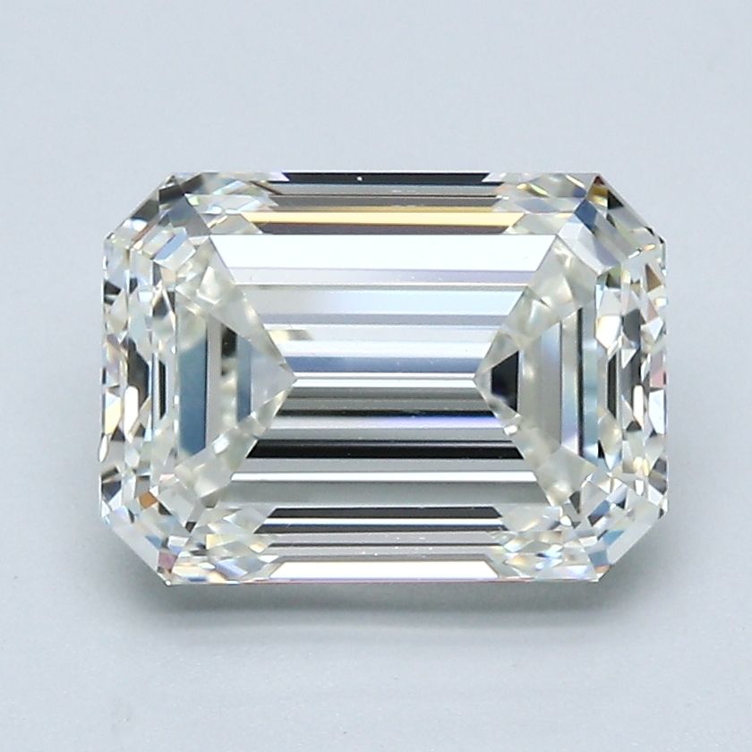 3.01 ct Emerald diamond