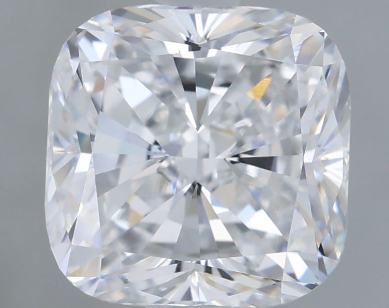 1.54 ct lab-grown Cushion modified Diamond