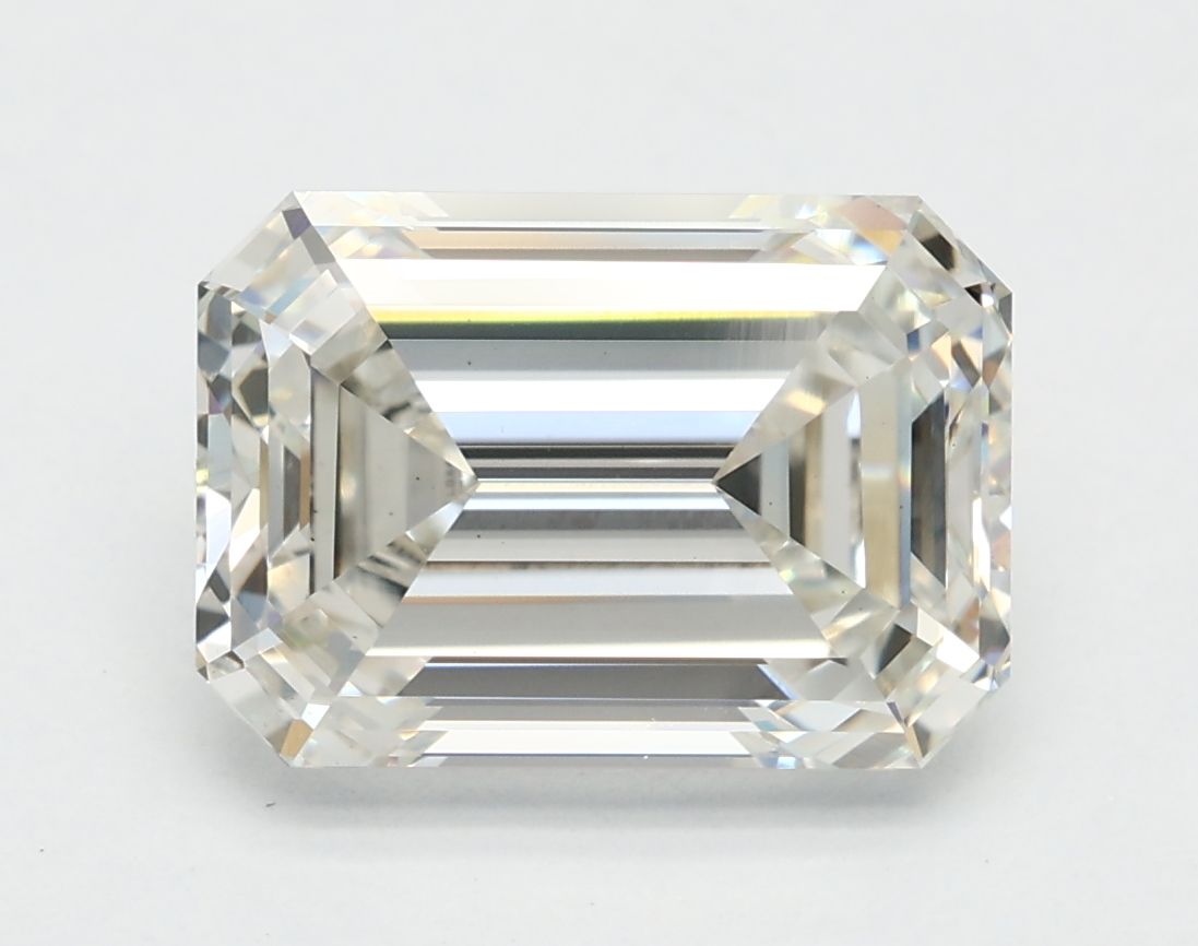 3.01 ct Emerald diamond