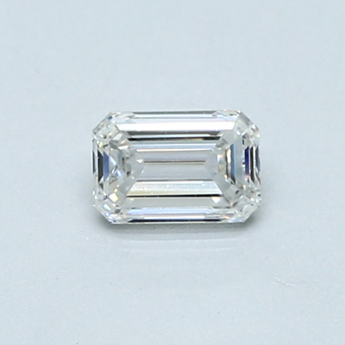 0.40 ct Emerald diamond