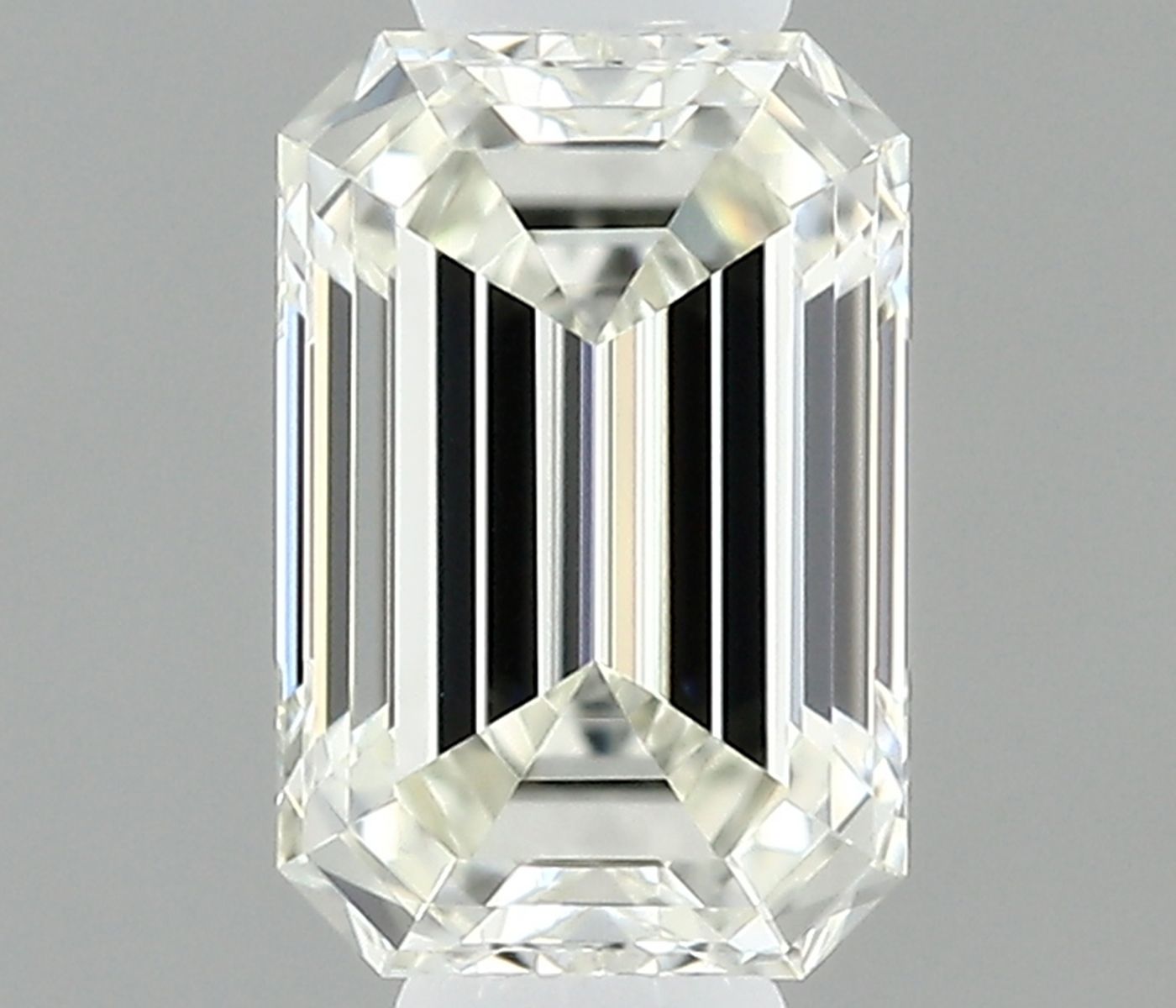 0.31 ct Emerald Diamond
