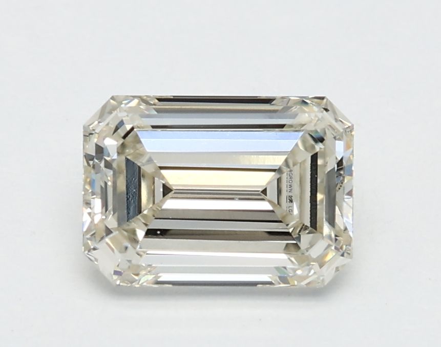 0.97 ct Emerald diamond