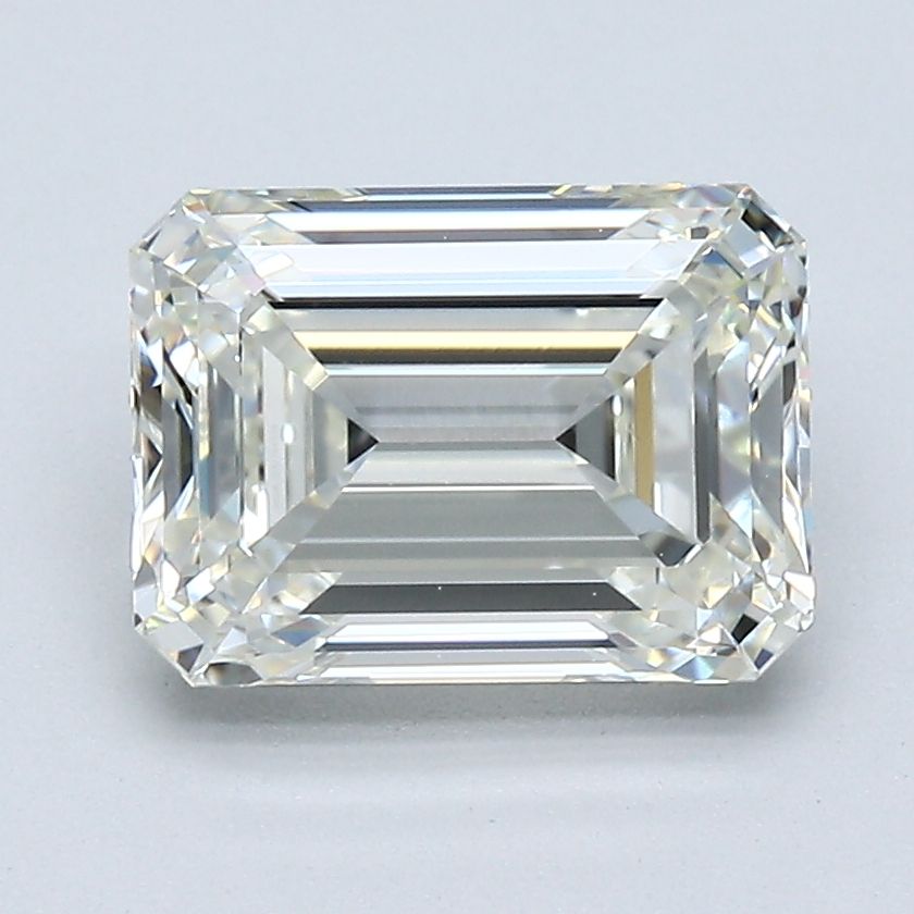 2.43 ct Emerald diamond