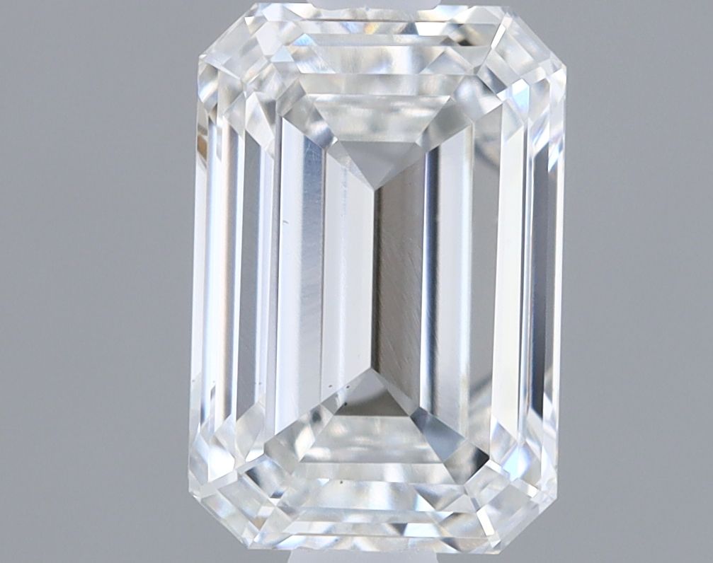 1.07 ct. emerald Lab Grown Diamond front image