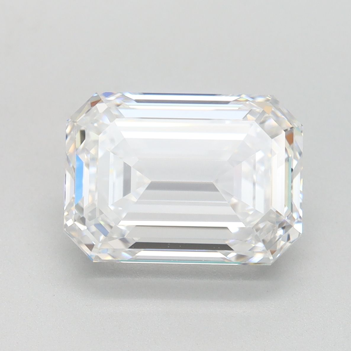 3.04 ct. emerald Lab Grown Diamond front image