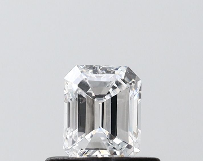 0.50 ct. emerald Lab Grown Diamond front image