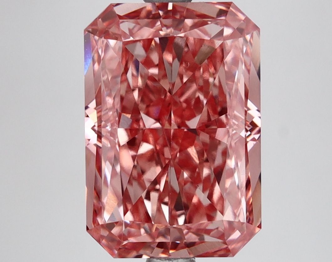 4.57 ct. radiant Lab Grown Diamond front image