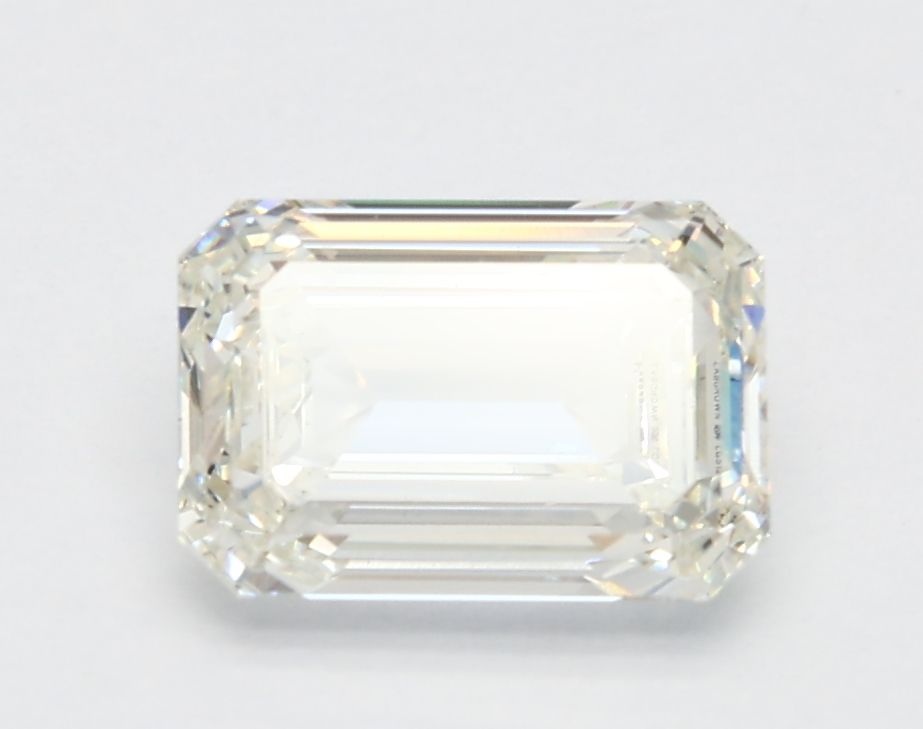 1.40 ct. emerald Lab Grown Diamond front image