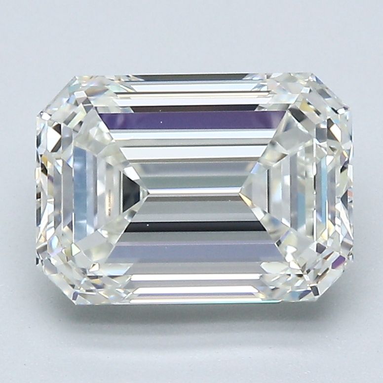 3.01 ct Emerald diamond